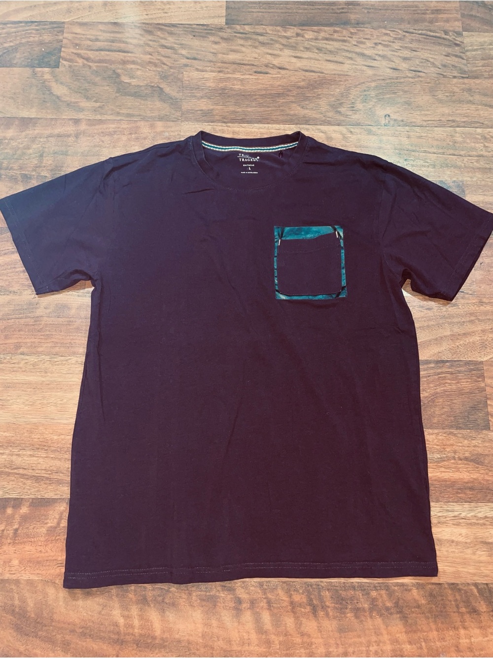 Men’s Maroon Tee with Black Vinyl-Like Pocket Liner